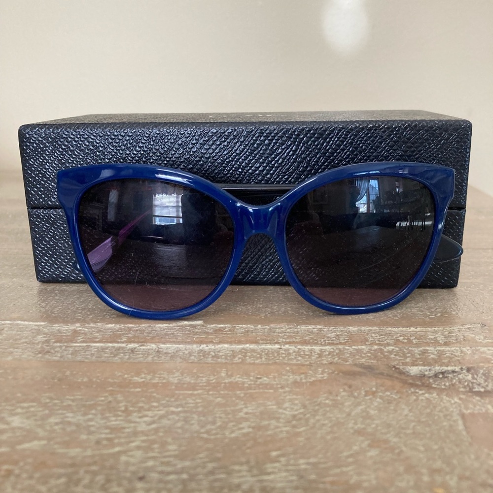 Authentic Halston Cat Eye Blue Suglasses - Picture 4 of 8
